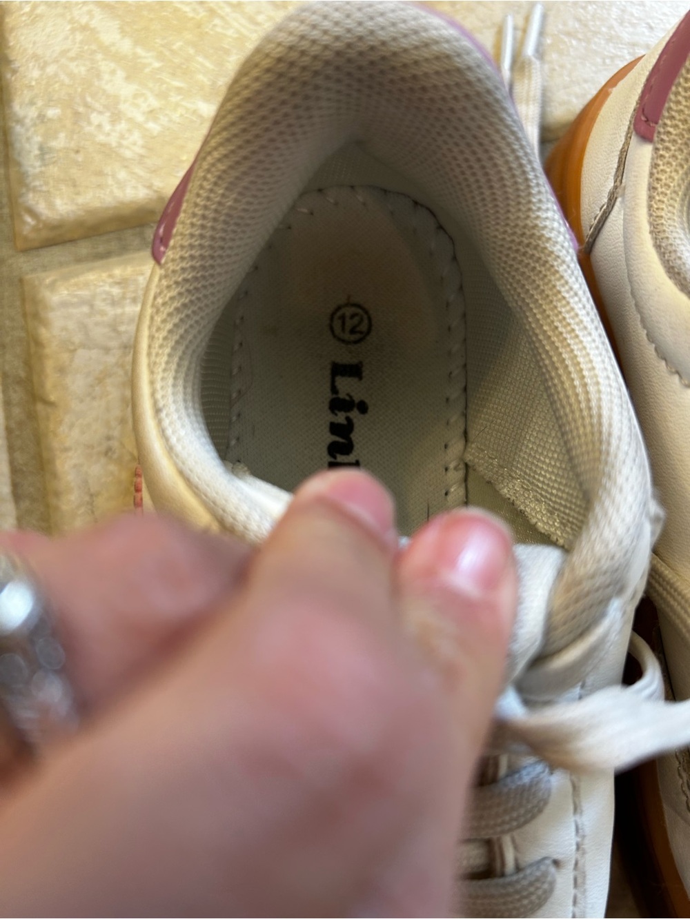 Girls sneaker bundle - Picture 4 of 7